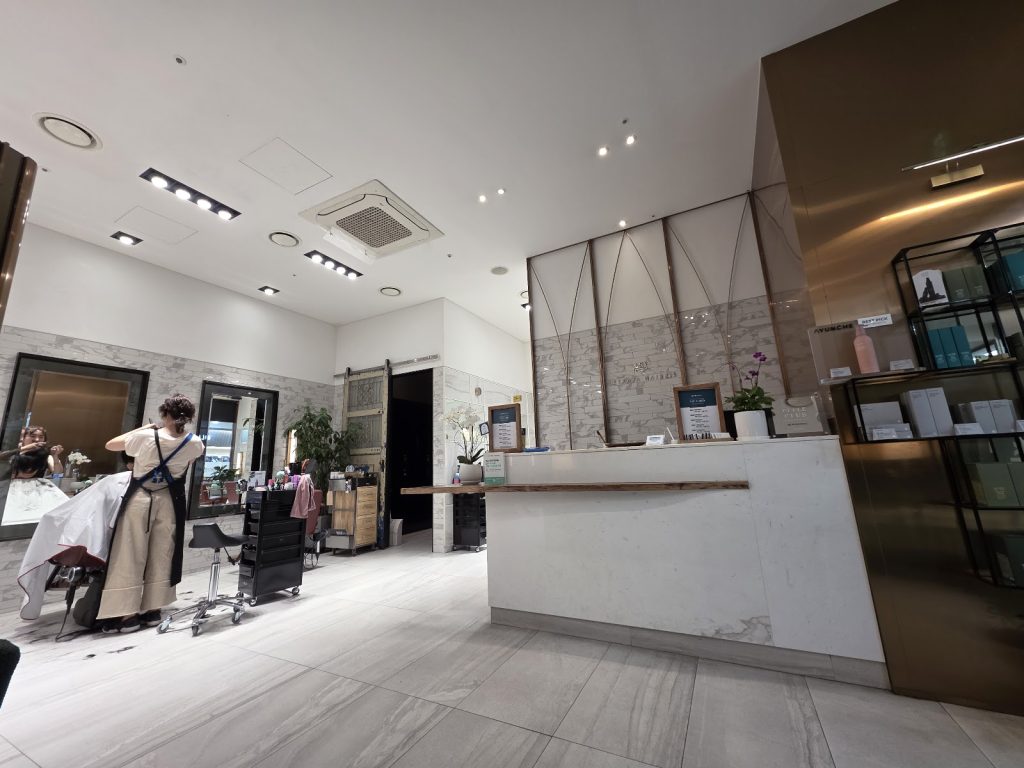 LEEKAJA HAIRBIS (Yongsan I PARK MALL Branch)